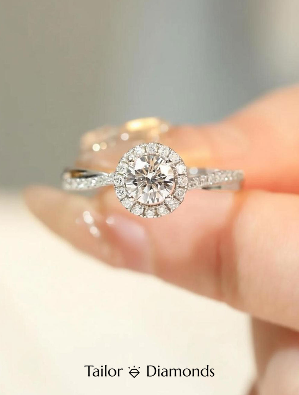 18K White Gold Halo Round Diamond Thin Ring