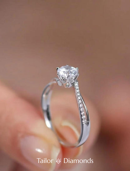 18K White Gold Crisscross Round Diamond Ring