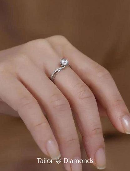 18K White Gold Crisscross Round Diamond Ring