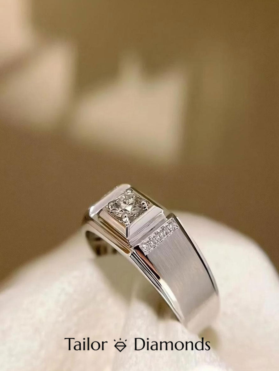 18K Yellow Gold Crisscross Round Diamond Ring