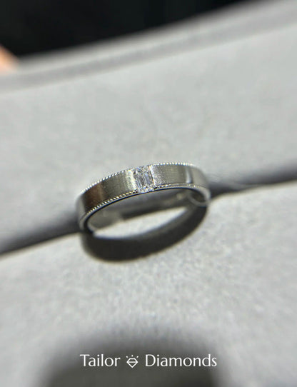 18K Yellow Gold Three Stone Round Diamond Ring