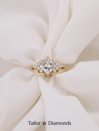 18K Yellow Gold Twisted Arm Square Diamond Ring