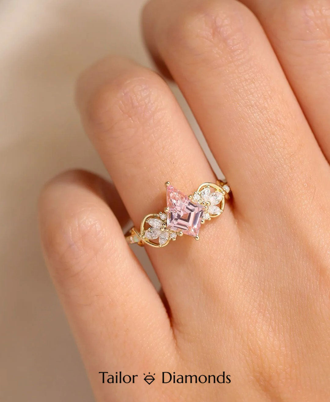 Pink Rhombus Diamond Ring