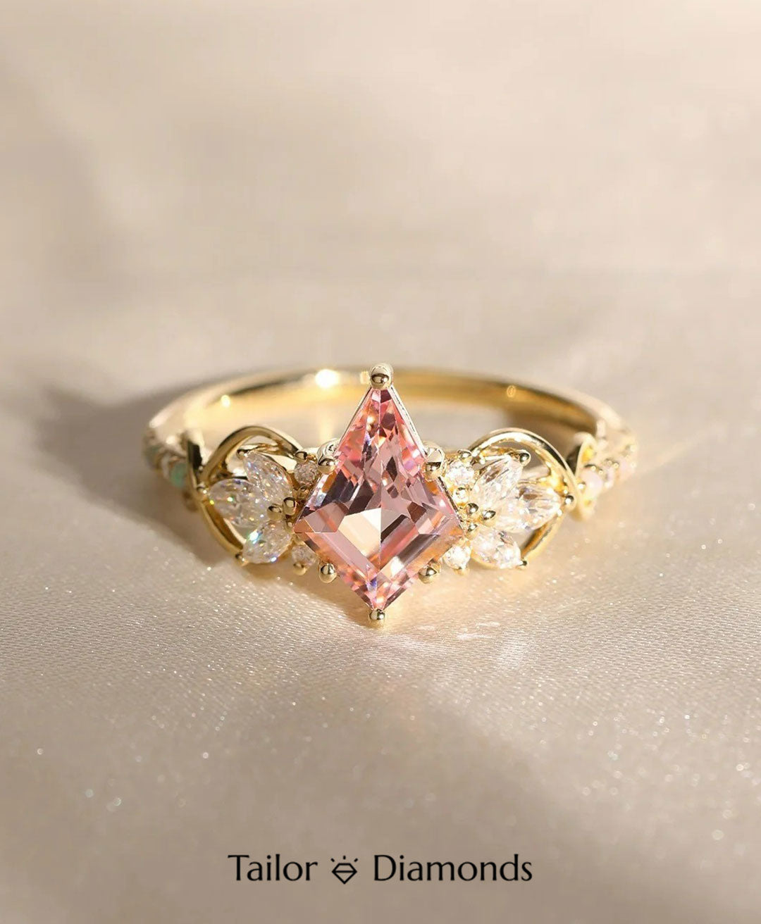 Pink Rhombus Diamond Ring